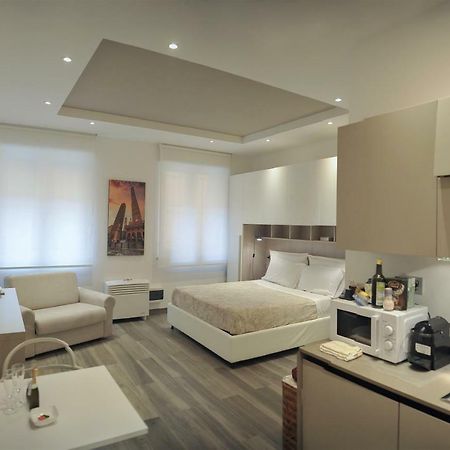 ANDREA LUXURY APARTMENTS Strada Maggiore Studio 1 Bologna Esterno foto