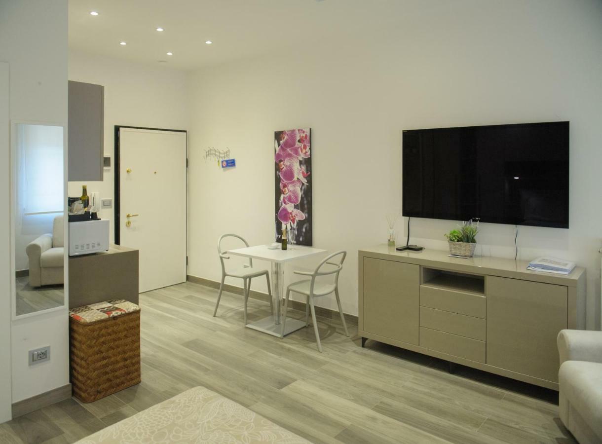 ANDREA LUXURY APARTMENTS Strada Maggiore Studio 1 Bologna Esterno foto