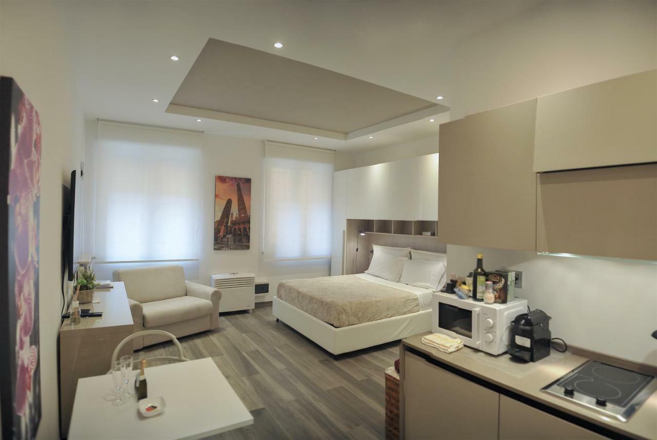 ANDREA LUXURY APARTMENTS Strada Maggiore Studio 1 Bologna Esterno foto