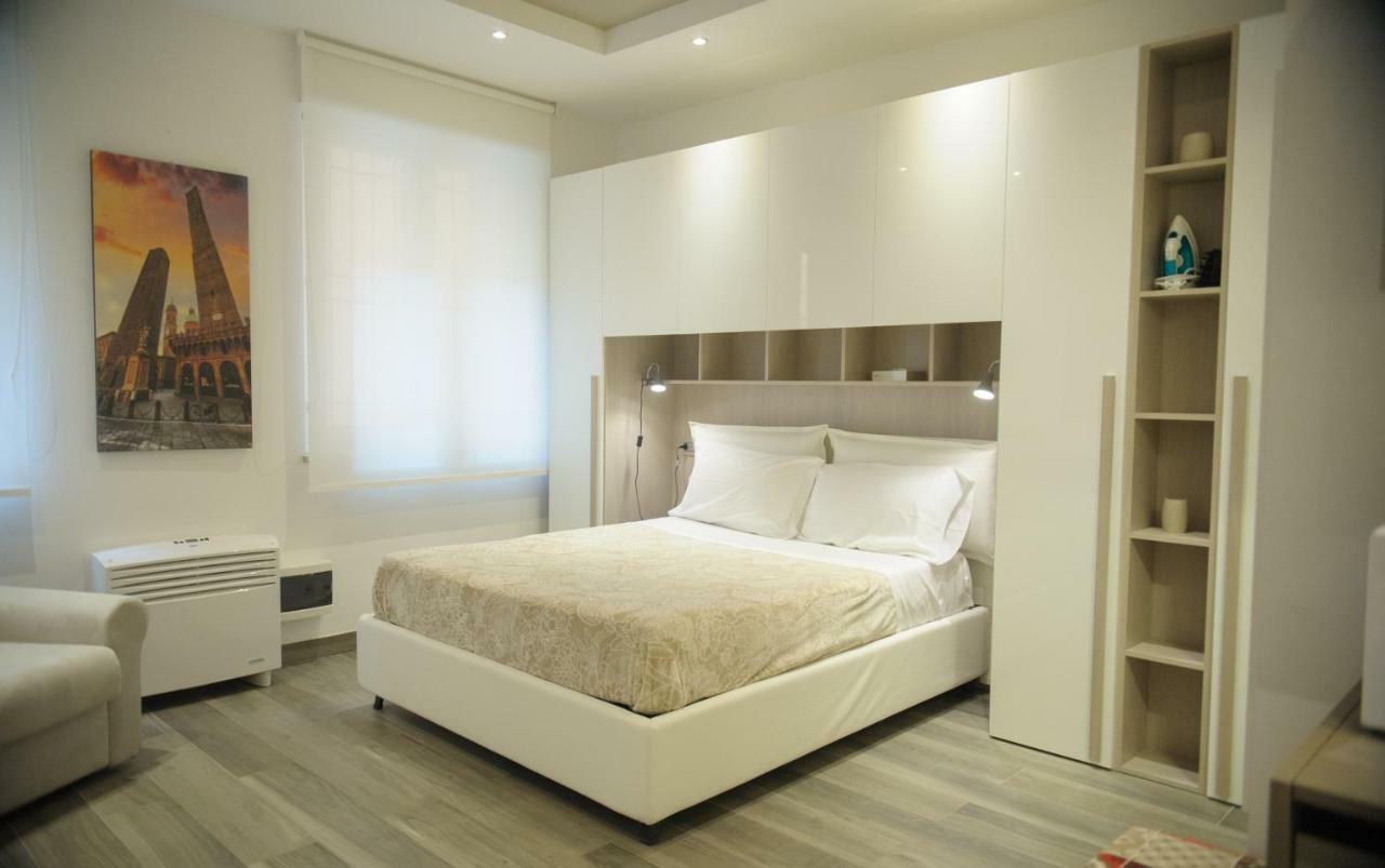 ANDREA LUXURY APARTMENTS Strada Maggiore Studio 1 Bologna Esterno foto